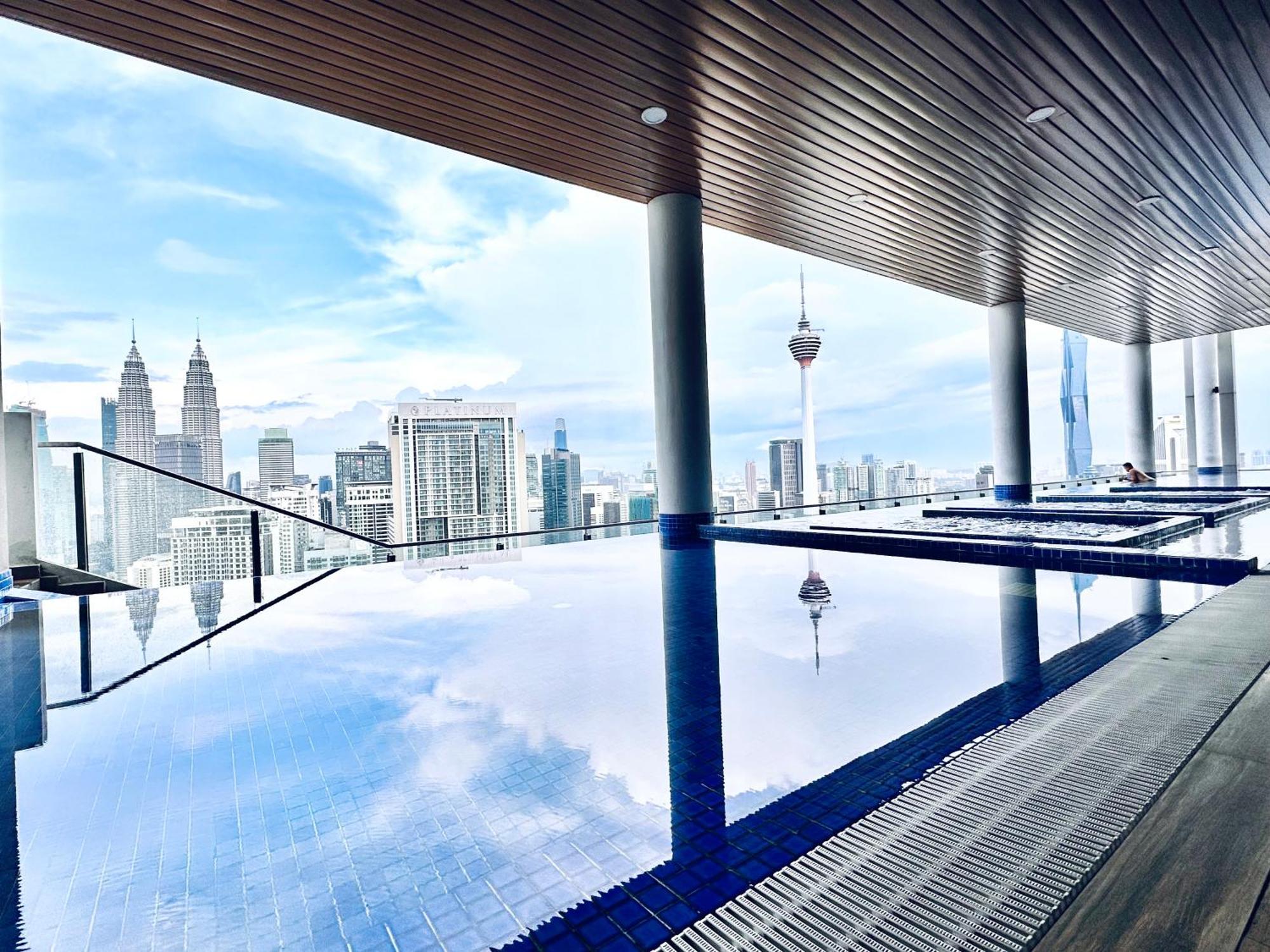 The Luxe Suites Klcc By Cozy Stay Kuala Lumpur Exterior foto