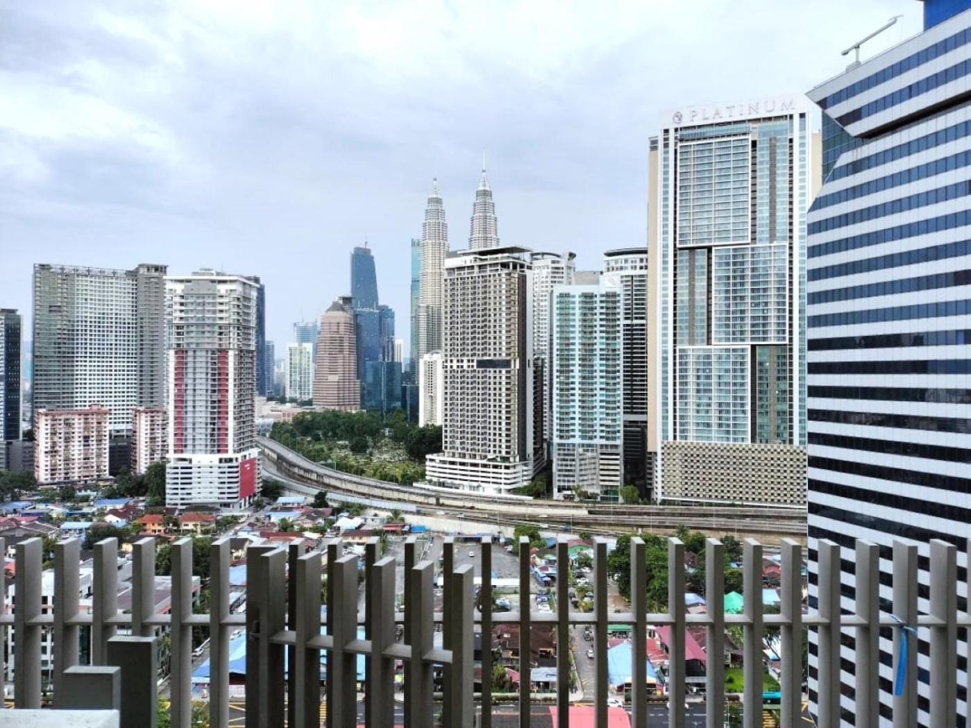 The Luxe Suites Klcc By Cozy Stay Kuala Lumpur Exterior foto